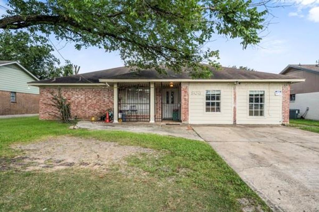 806 Coolwood Drive, Houston, TX 77013