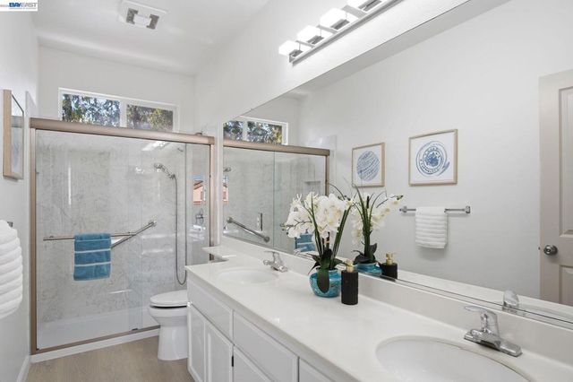 116 Mahogany Ln, Union City, CA 94587