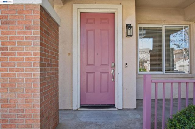 116 Mahogany Ln, Union City, CA 94587