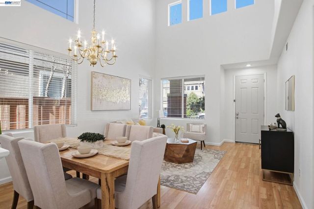 116 Mahogany Ln, Union City, CA 94587