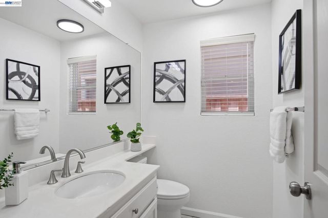 116 Mahogany Ln, Union City, CA 94587