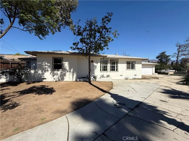 740 Bennett, Banning, CA 92220