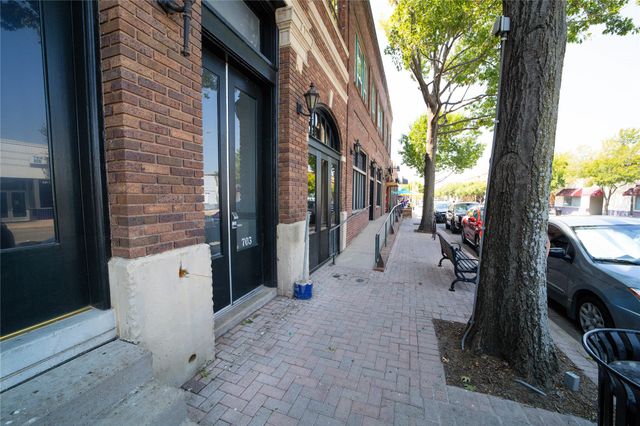 703 W Magnolia Avenue 201, Fort Worth, TX 76104