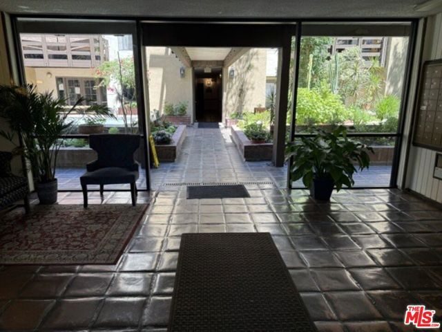 320 S Ardmore Avenue 314, Los Angeles, CA 90020