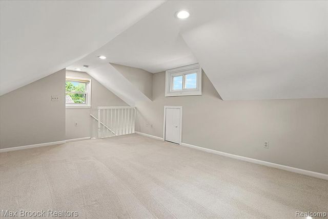 1323 Castlewood Drive, White Lake, MI 48386