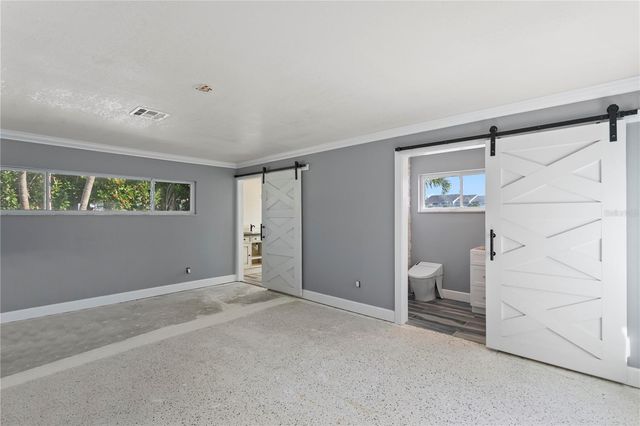 10038 S YACHT CLUB DRIVE, Treasure Island, FL 33706