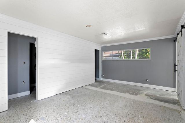 10038 S YACHT CLUB DRIVE, Treasure Island, FL 33706