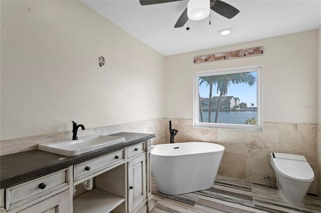 10038 S YACHT CLUB DRIVE, Treasure Island, FL 33706