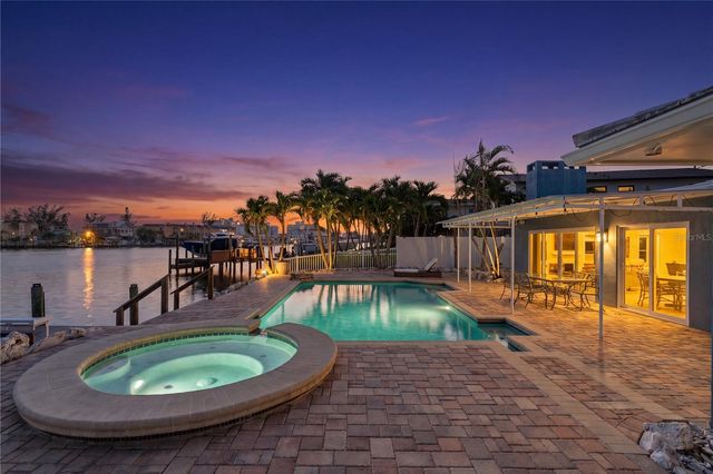 10038 S YACHT CLUB DRIVE, Treasure Island, FL 33706