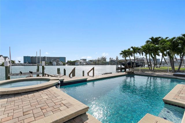 10038 S YACHT CLUB DRIVE, Treasure Island, FL 33706