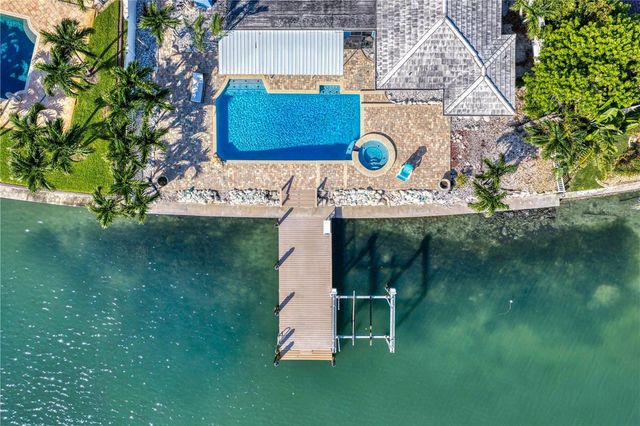 10038 S YACHT CLUB DRIVE, Treasure Island, FL 33706