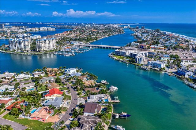 10038 S YACHT CLUB DRIVE, Treasure Island, FL 33706