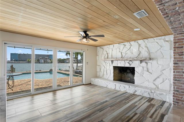 10038 S YACHT CLUB DRIVE, Treasure Island, FL 33706