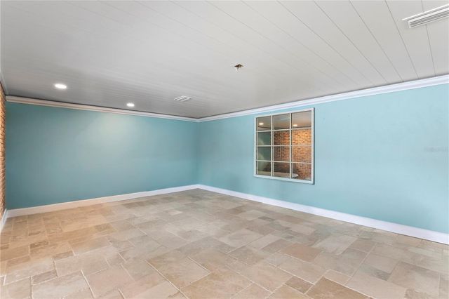 10038 S YACHT CLUB DRIVE, Treasure Island, FL 33706