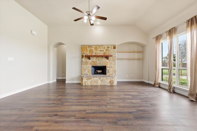 105 Devonshire Drive, Waxahachie, TX 75167