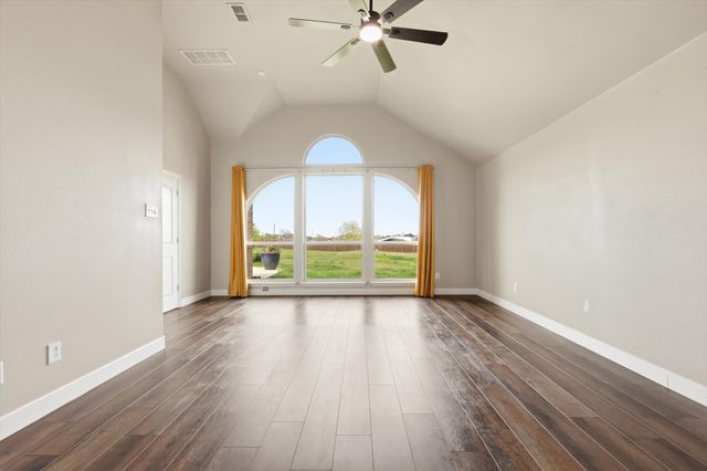 105 Devonshire Drive, Waxahachie, TX 75167