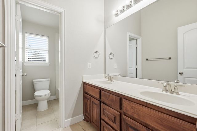 105 Devonshire Drive, Waxahachie, TX 75167