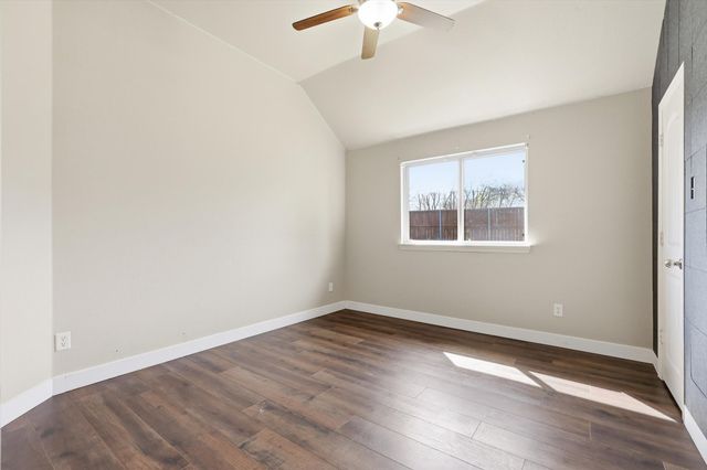 105 Devonshire Drive, Waxahachie, TX 75167