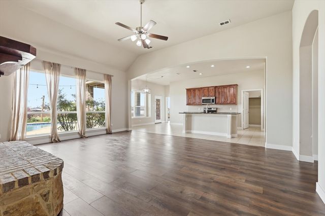 105 Devonshire Drive, Waxahachie, TX 75167