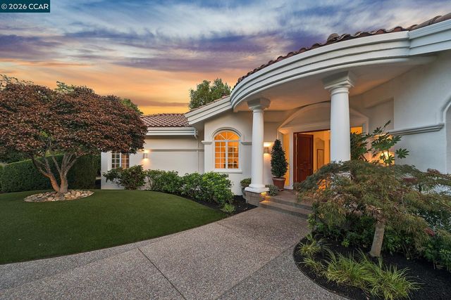 2 Reliez Manor Ct, Lafayette, CA 94549