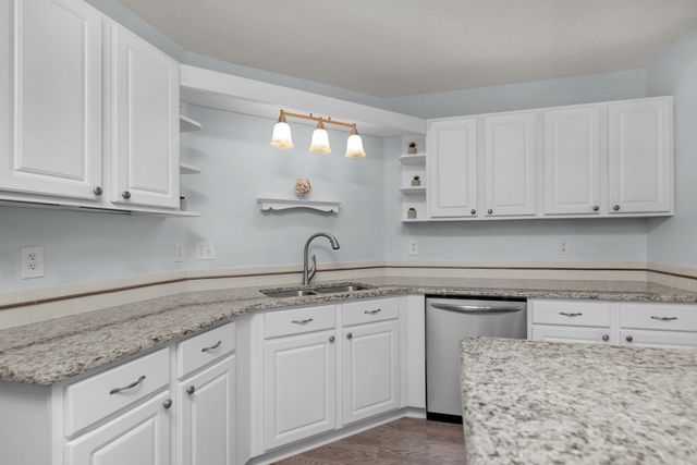 2051 Indigo Drive, Navarre, FL 32566