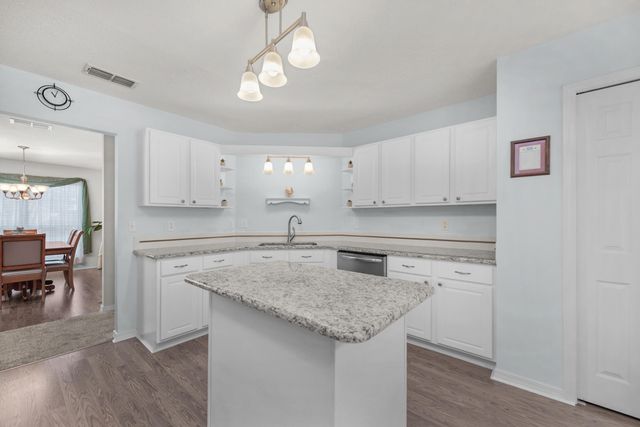 2051 Indigo Drive, Navarre, FL 32566