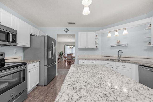 2051 Indigo Drive, Navarre, FL 32566