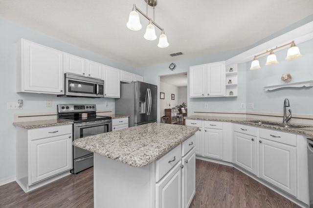 2051 Indigo Drive, Navarre, FL 32566