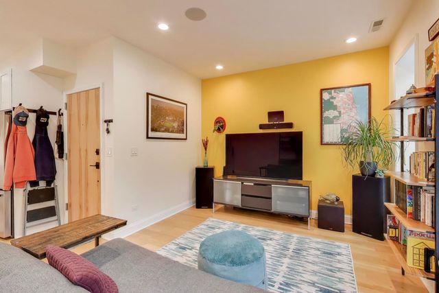 1811 S Laflin Street 2, Chicago, IL 60608