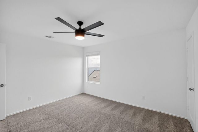 412 Perfect World LOOP, Jarrell, TX 76537