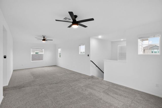 412 Perfect World LOOP, Jarrell, TX 76537