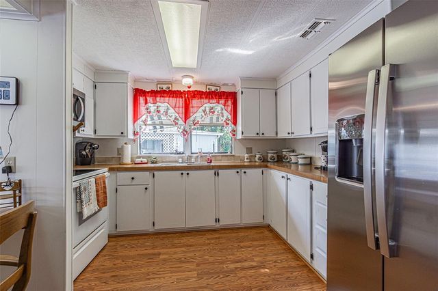 39353 SYCAMORE LANE, Zephyrhills, FL 33542