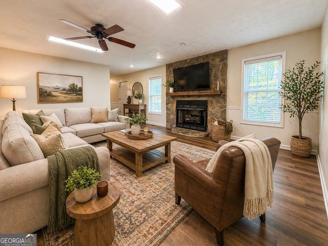 499 Old Deer Path Way, Cleveland, GA 30528