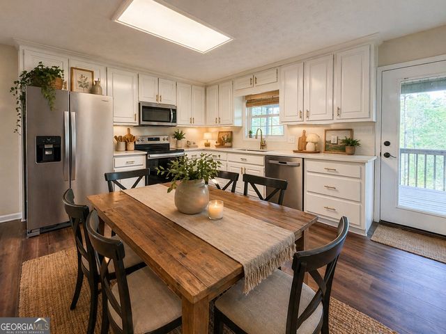 499 Old Deer Path Way, Cleveland, GA 30528