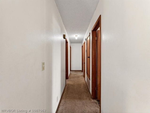 901 Reynolds Avenue, Poteau, OK 74953