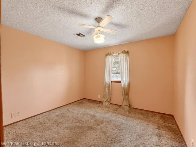 901 Reynolds Avenue, Poteau, OK 74953