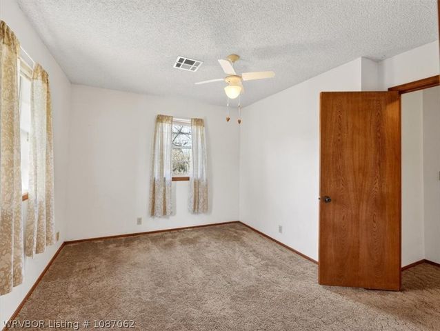 901 Reynolds Avenue, Poteau, OK 74953