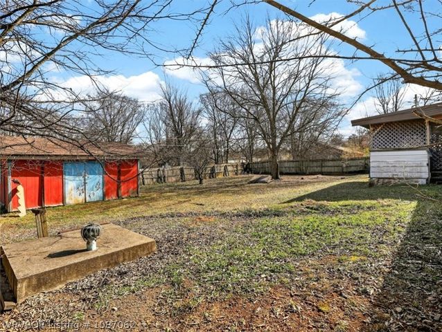 901 Reynolds Avenue, Poteau, OK 74953