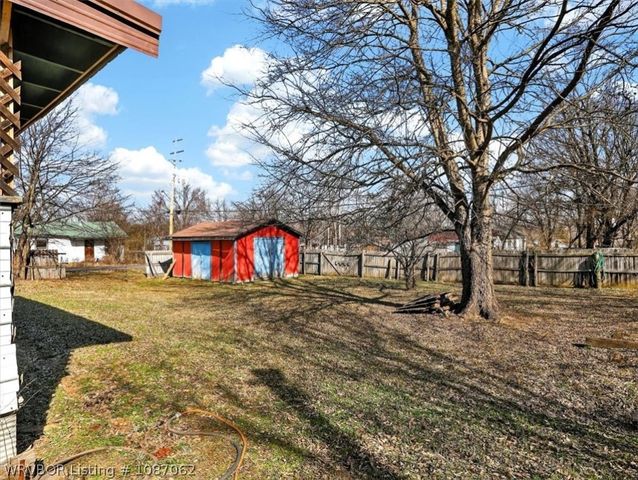 901 Reynolds Avenue, Poteau, OK 74953