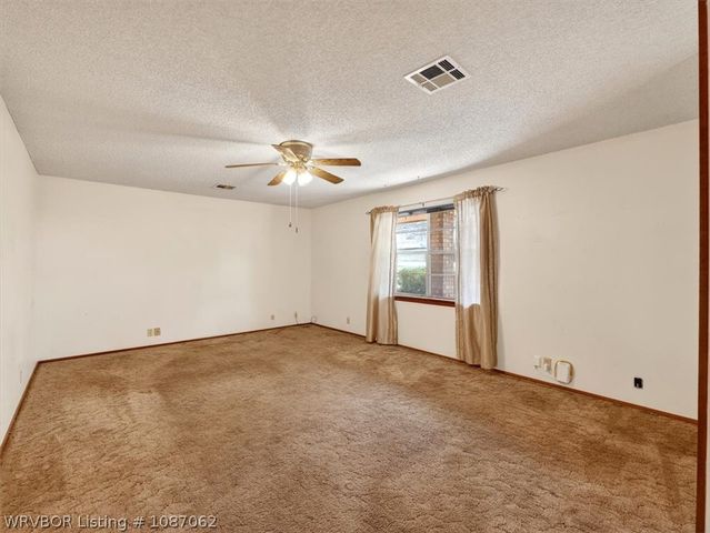 901 Reynolds Avenue, Poteau, OK 74953