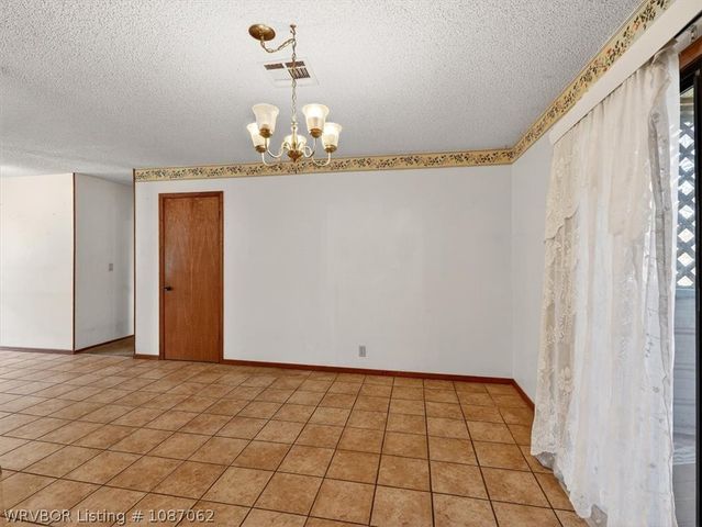 901 Reynolds Avenue, Poteau, OK 74953