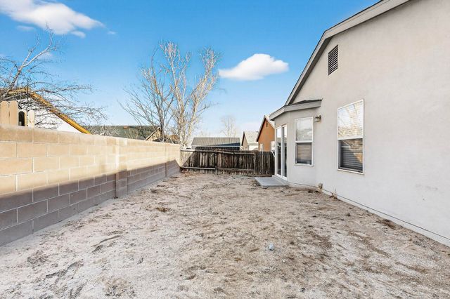 8931 Dakota Ridge Road SW, Albuquerque, NM 87121