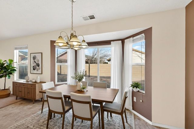 8931 Dakota Ridge Road SW, Albuquerque, NM 87121