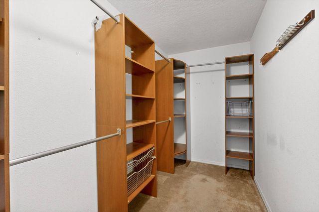 8931 Dakota Ridge Road SW, Albuquerque, NM 87121