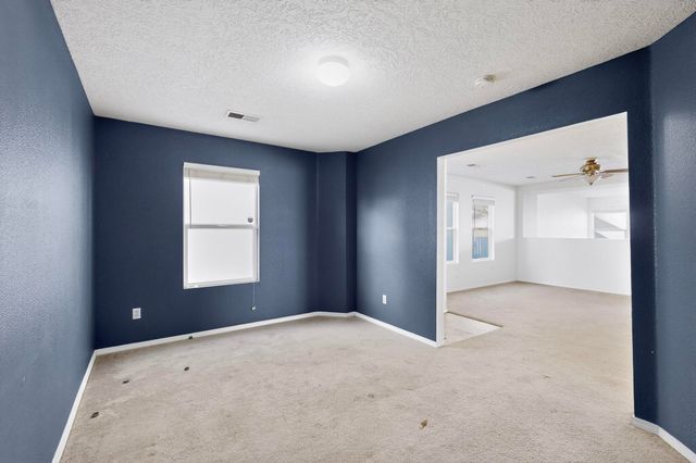 8931 Dakota Ridge Road SW, Albuquerque, NM 87121