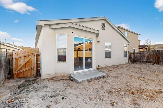 8931 Dakota Ridge Road SW, Albuquerque, NM 87121