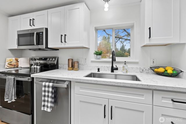 36935 4th Avenue SW, Federal Way, WA 98023