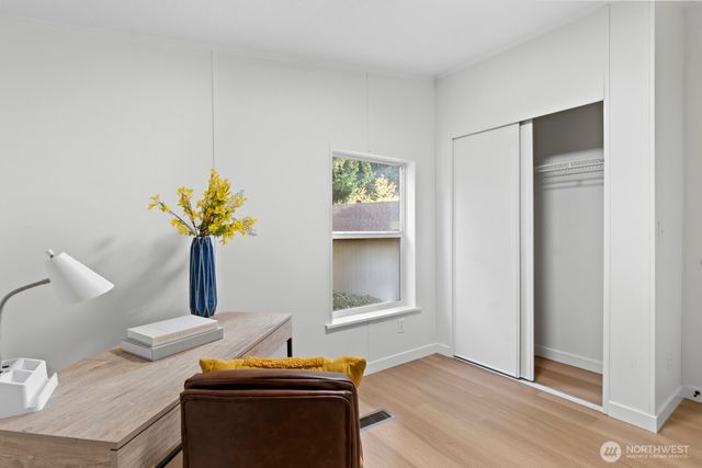 36935 4th Avenue SW, Federal Way, WA 98023