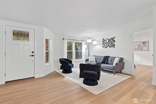 36935 4th Avenue SW, Federal Way, WA 98023