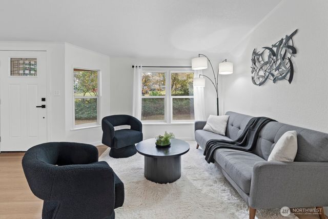 36935 4th Avenue SW, Federal Way, WA 98023